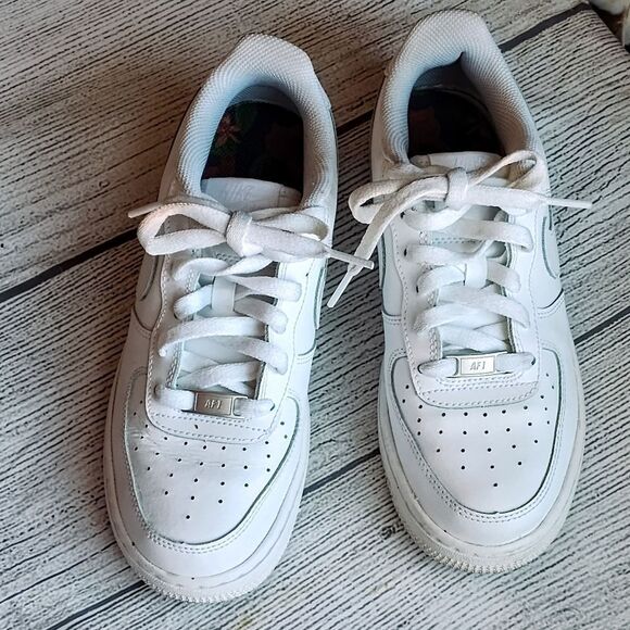 Nike Other - Nike Air Force 1 LE Big Kids' Shoes size 5.5/ women's size 7